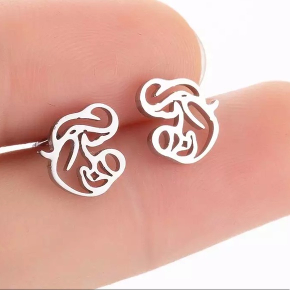 MOM SILVER BEST GIFT Stainless Steel Earrings with Gift Bag - Picture 1 of 4